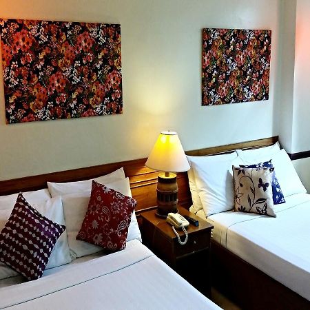 La Parilla Hotel Cabanatuan City Екстер'єр фото