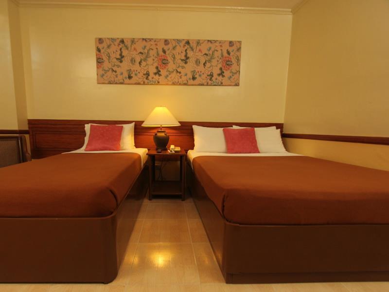 La Parilla Hotel Cabanatuan City Екстер'єр фото